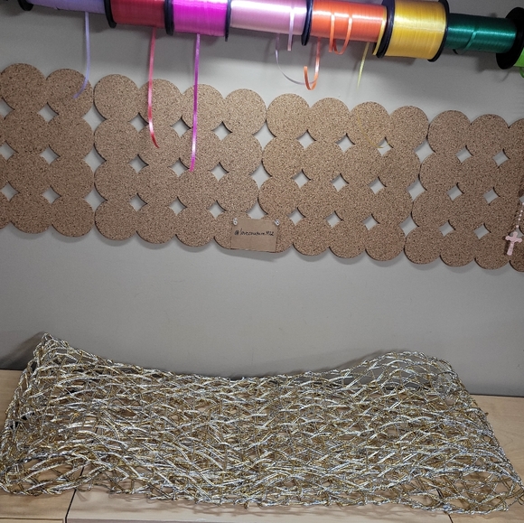 2 Woven Table-runner Plastic String in metallic Silver/Gold 17.5"L x 72"L x 13"W - Picture 3 of 4